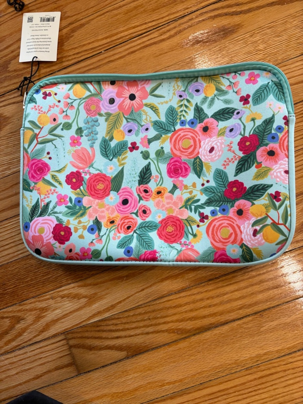 Rifle floral laptop pouch - Mint Background with Pink & Coral Blooms